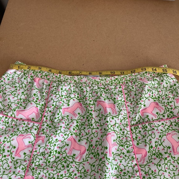 VTG. The Vested Gentress Hand-screen Print. Pink Horses with green vines. Small - Picture 11 of 15